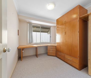 Light, Space & Convenience - Perfect Hamlyn Terrace Family Home! - Photo 2