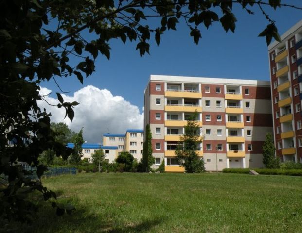 Frisch instandgesetzte 3-Raum-Wohnung! - Foto 1