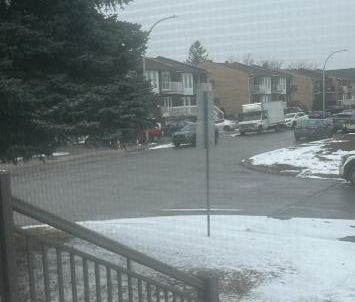 2 1/2 grand studio chambre fermer triplex - Photo 2