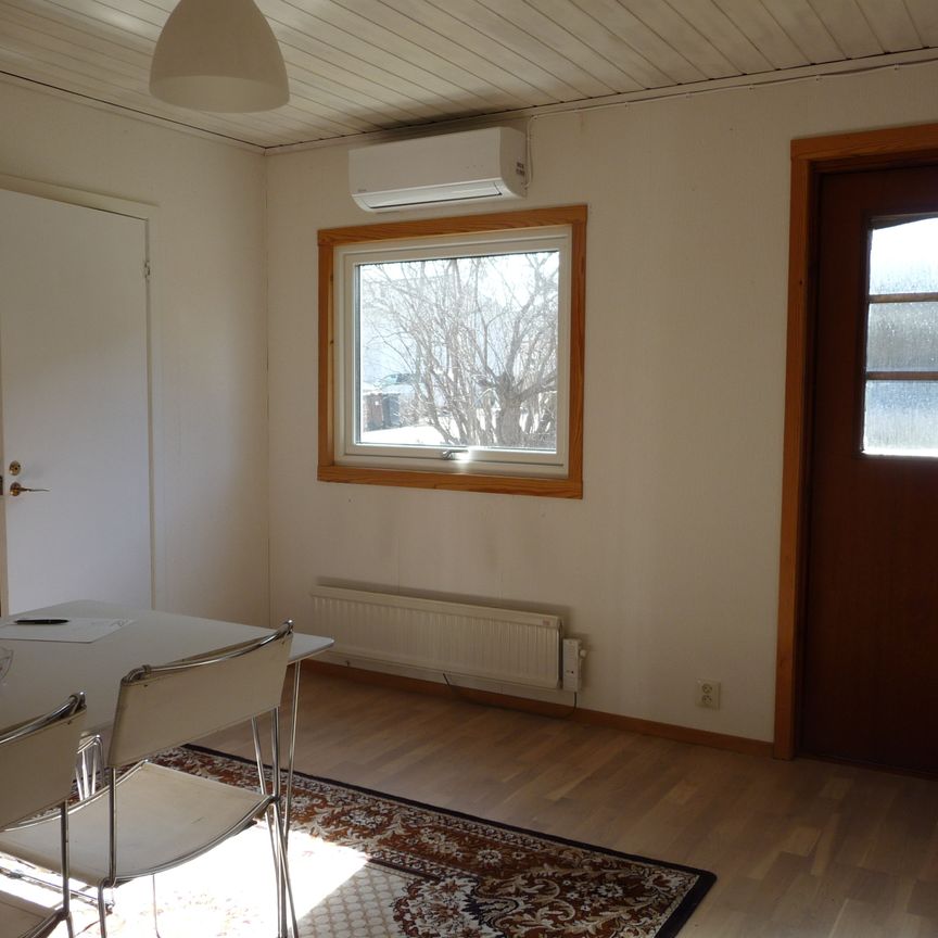 Trädgårdsvägen, Enebyberg - Foto 1