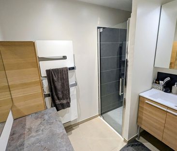 AIX LA DURANNE APPARTEMENT T2 MEUBLE TERRASSE ET GARAGE, - Photo 6