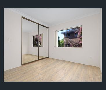 Conveniently located - Photo 1