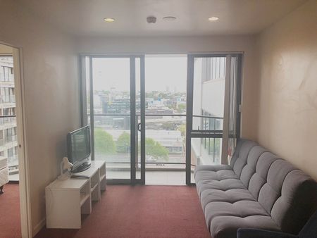 Popular Imperial Gardens apartment is waiting for new occupants! - Photo 3