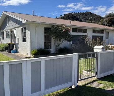 Sunny & Quiet 2 Bedroom home - Photo 4