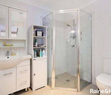 Neat Living in Central Location + Water included - Photo 1