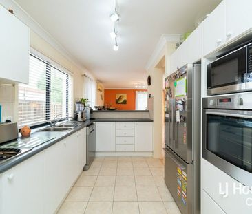 Large Family Home - Photo 3