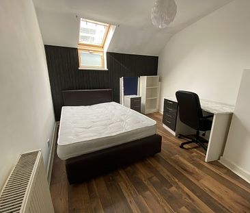 5 Bed - Flat 9, 1-9 Regent Road, Leicester, - Photo 6