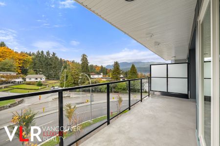 Condo in Port Moody, British Columbia - Photo 3