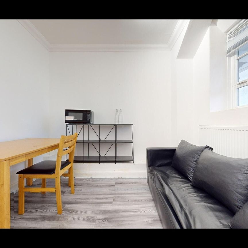 3 Bed Flat, Levita House, NW1 - Photo 1