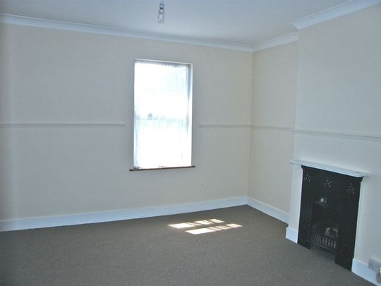 Millhead Villas, The Common, Great Wakering, Southend-On-Sea, SS3 0BS - Photo 1