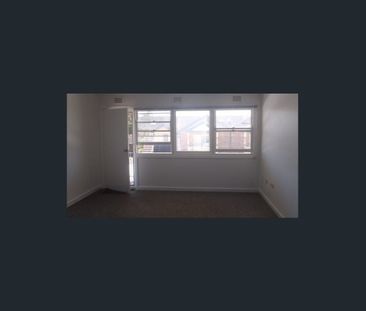 Stylish 1-Bed Unit in Prime Coastal Location! - Photo 1