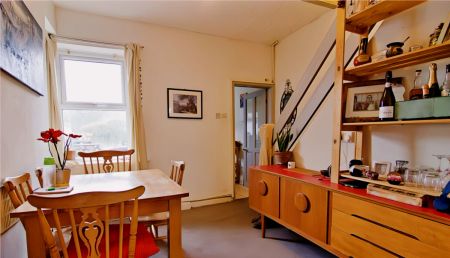 2 Bed 1 Bath - Photo 3