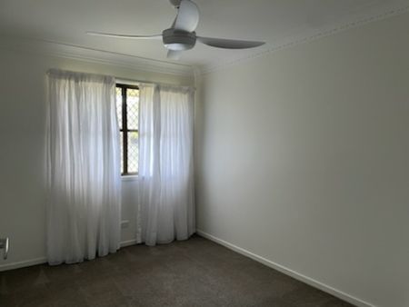 Holiday Vibes All Year Round - Photo 2