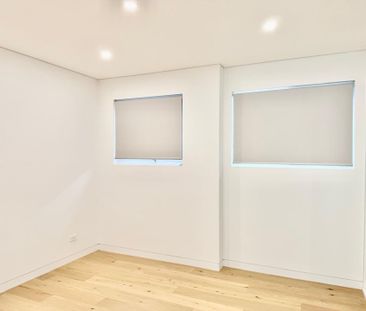 Brand New Luxury Double Storey Home - Photo 4