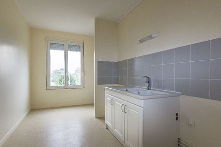 Appartement – Type 4 – 80m² – 334.57 € – LE BLANC - Photo 4