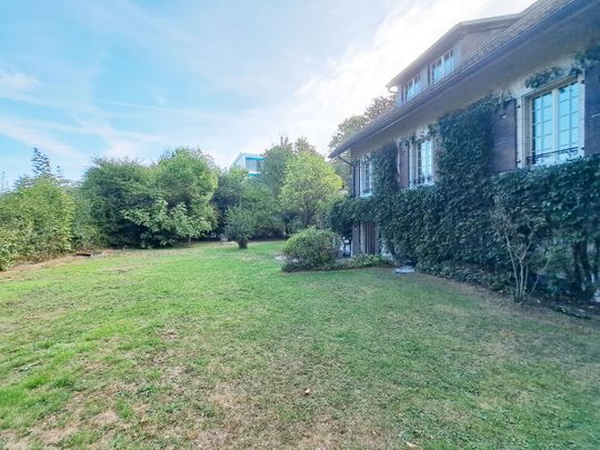 Detached villa with garden, in the center of Nyon! - Photo 1