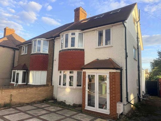 5 bedroom semi-detached house to rent - Photo 1