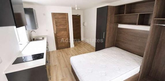 Charndon Close, Reading, RG2 - Photo 2