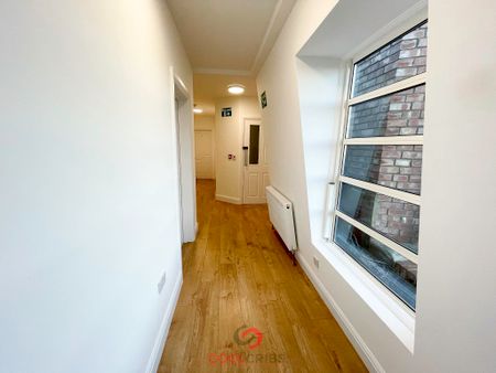 Holloway Road, Islington, London, N7 - Photo 5