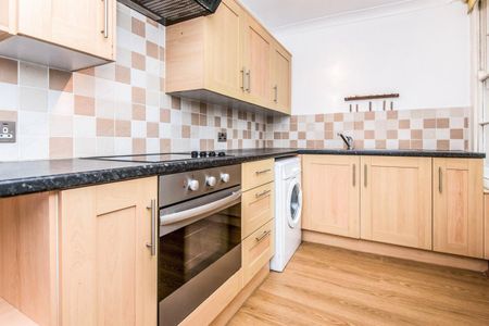 Lyme Street, AXMINSTER - Photo 5