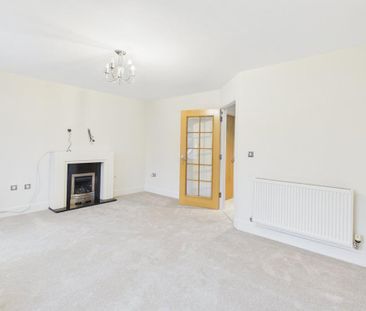 4 bedroom end of terrace house to rent - Photo 2