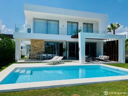 Alquiler de casa o chalet independiente en Calle Bunker - Photo 2