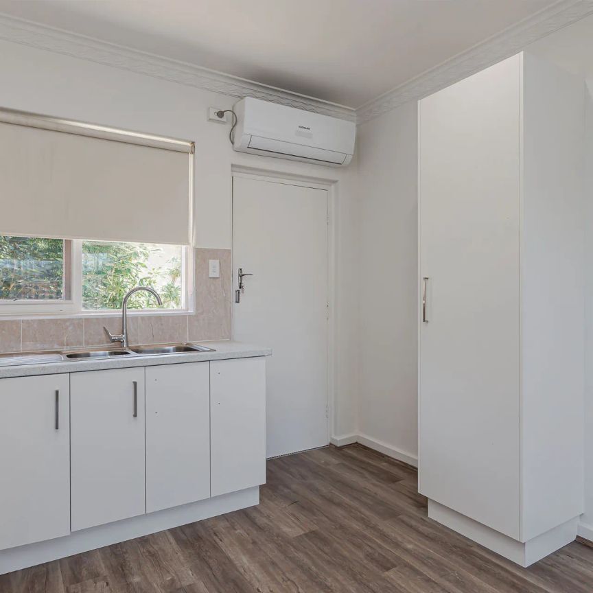 Fully renovated two bedroom unit - Photo 1