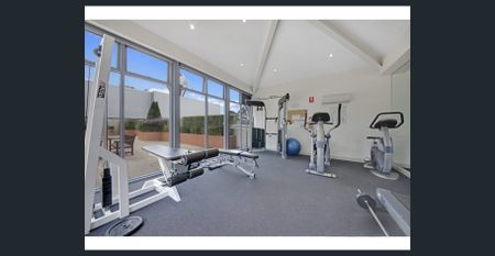 2-Bedroom Apartment with Resort-Style Amenities - Photo 5