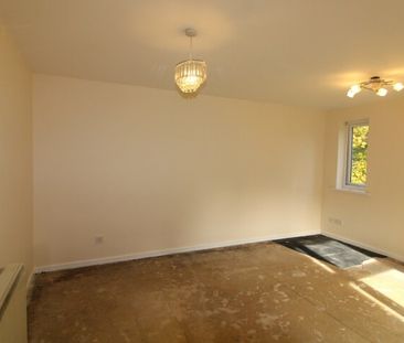 Frizley Gardens, Bradford - Photo 4