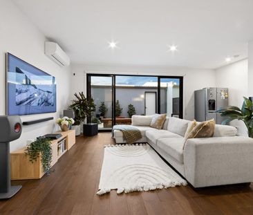 Modern Townhouse! - Photo 2