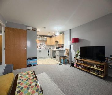 1 bedroom flat to rent - Photo 2