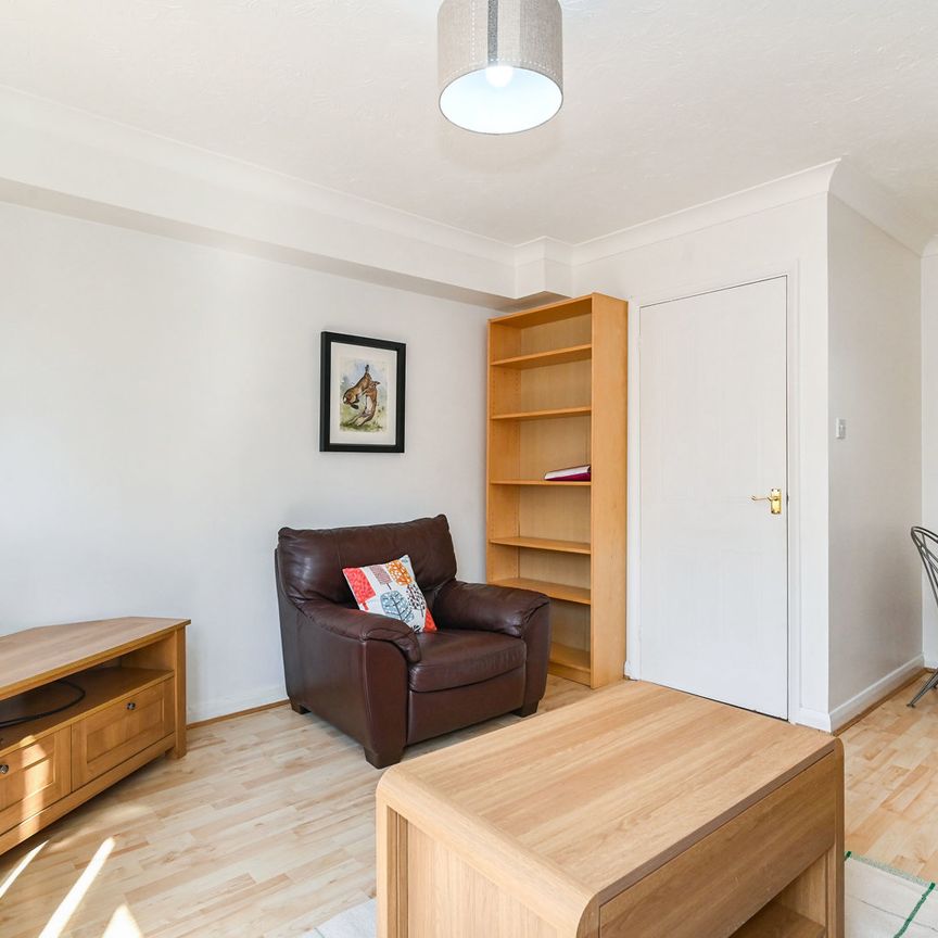 2 bedroom property to rent - Photo 1