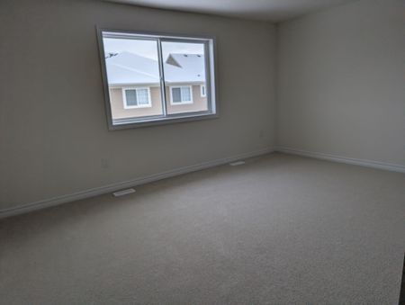 For Lease - 30 Hutchison Road, Guelph, Ontario - Photo 5