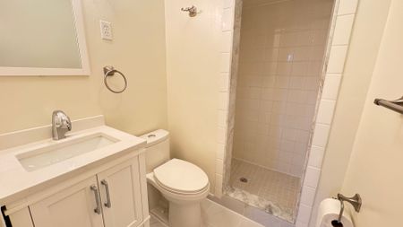 For Lease - 242 Wilmington Avenue, Toronto, Ontario - Photo 5