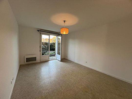 Location Appartement 1 pièce 31m² ST JEAN DE LA RUELLE 45140 - Photo 1