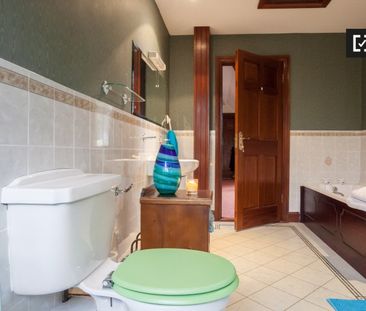 Room in shared 4-bed apt for rent in Rathmichael, Dublin - Photo 6