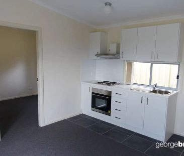 “PRIVATE & MODERN!” - Photo 1