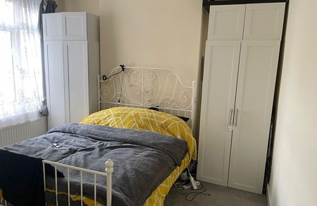 36a Inglemere Road Tooting, Inglemere  Road - Photo 3