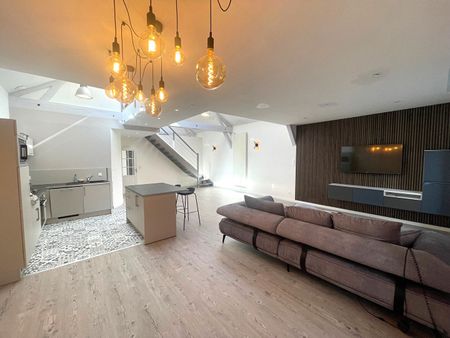 Location Appartement 4 pièces 113m² - Photo 2