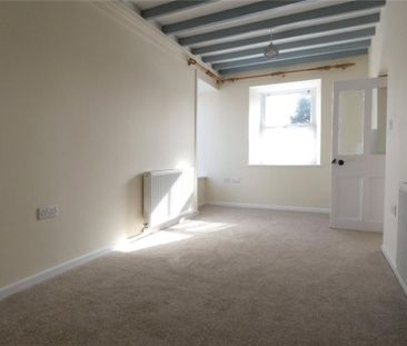 3 bedroom end of terrace house to rent - Photo 2
