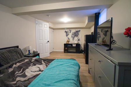 44 Patricia Ave, Welland - All Inclusive 2 Bed Lower Unit - Photo 5
