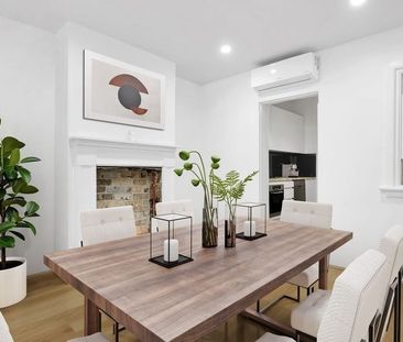Charming Surry Hills terrace with secure parking in a prime Crown Street location - Photo 2