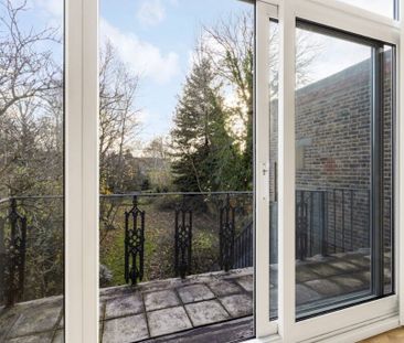 Studio House To Let - Photo 1