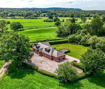An exceptional architect designed residence set within a 0.75 acre ... - Photo 2