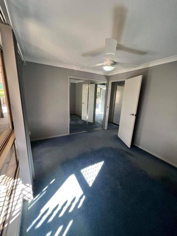 TIDY FAMILY HOME!!! - Photo 3