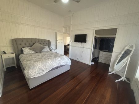 Great Location! - Photo 3