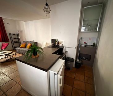 Location Appartement 1 pièce 25m² AVIGNON 84000 - Photo 1