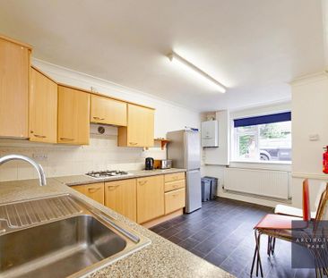 4 bedroom terraced house to rent - Photo 4