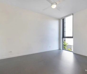 Fully furnished 1 bedroom apartment in the heart of Toowong - Photo 5