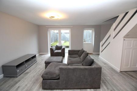 2 bedroom terraced house to rent - Photo 2
